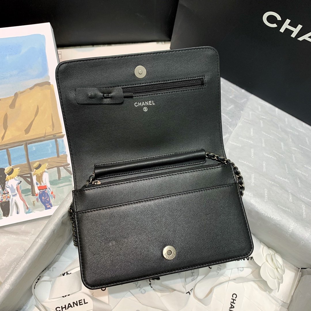 Ch**el Chain bag Black 19cm