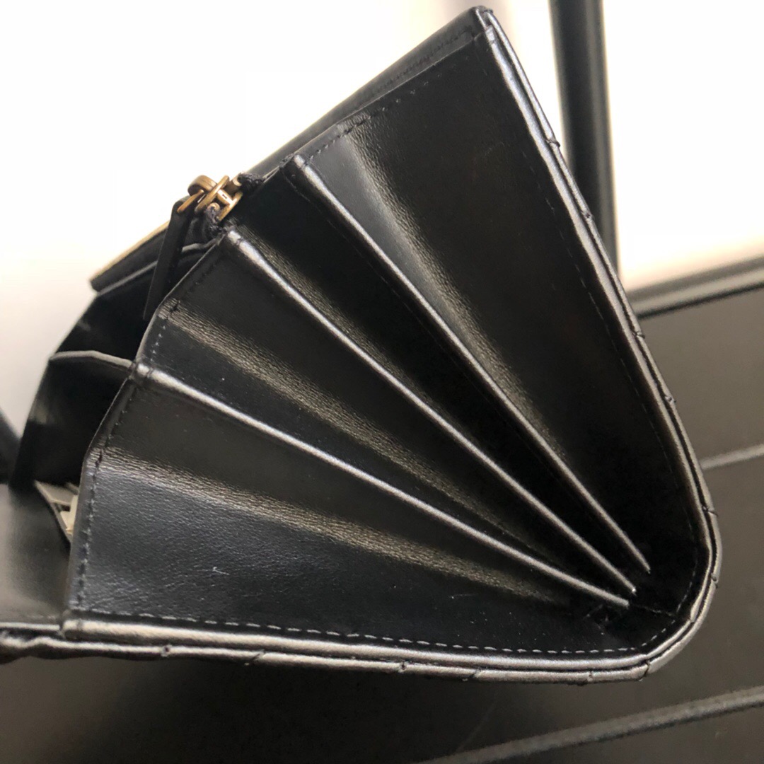 Bagsaaa Gvc*1 Marmont Mini Bag 474575 Black & Gold - 20 x 13 x 6 cm