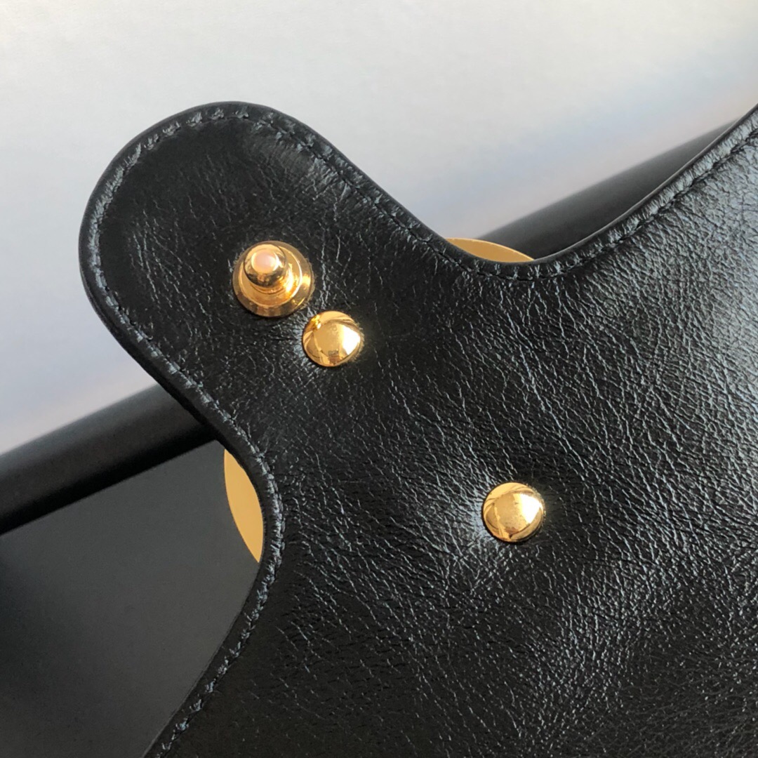 Gvc*1 Marmont Matelasse Mini Bag 22cm Black