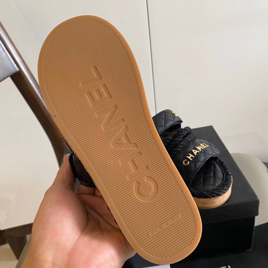 Ch**el Sandals 012