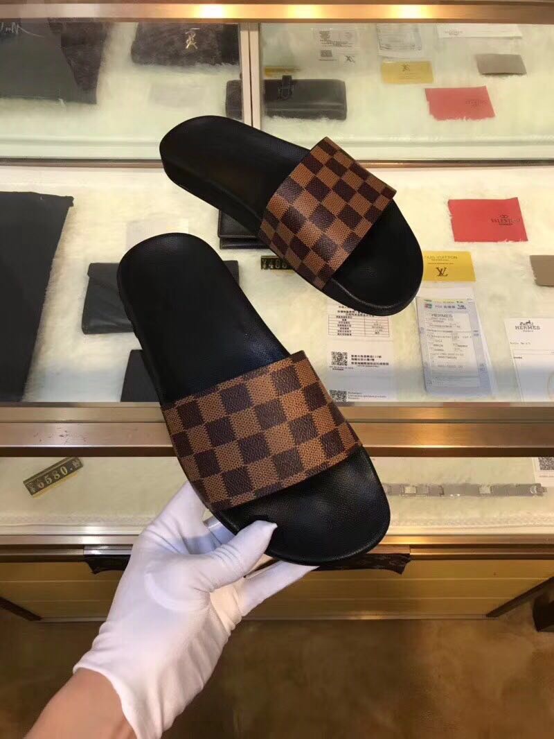 L0vis Vvtt0n Slipper 005