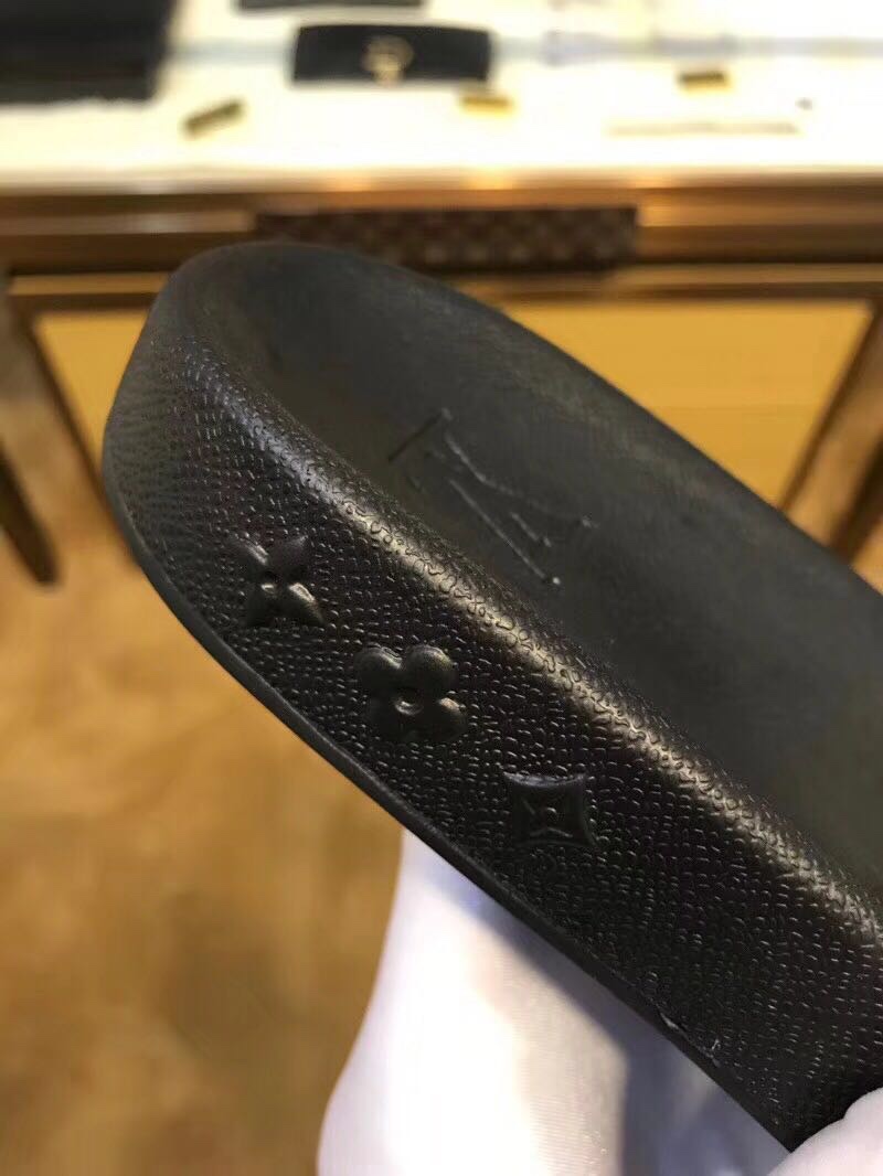 L0vis Vvtt0n Slipper 006