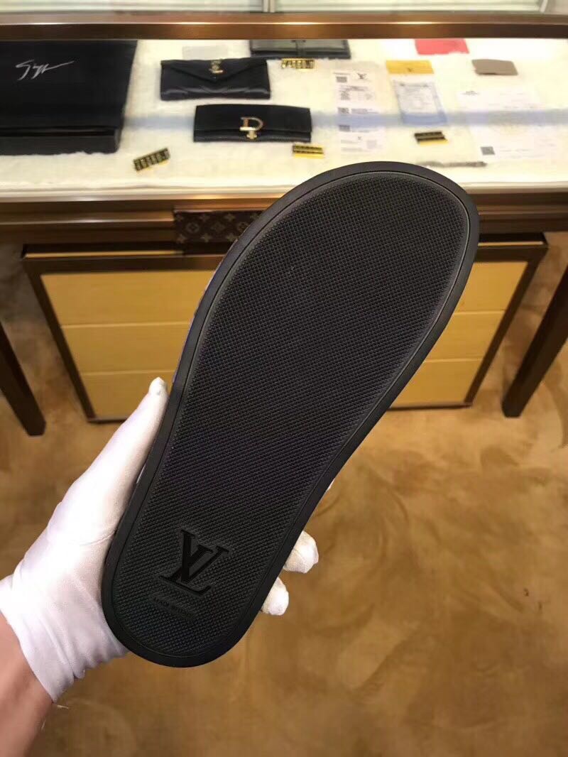 L0vis Vvtt0n Slipper 006