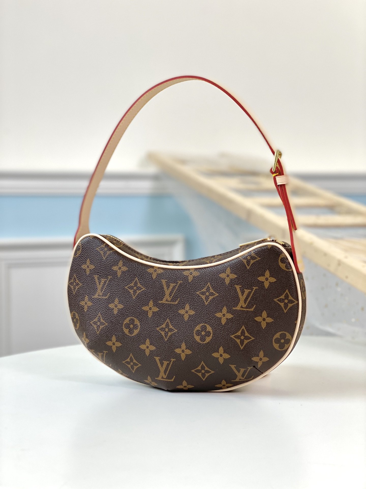 L0vis Vvtt0n Monogram Croissant GM Bag M51511