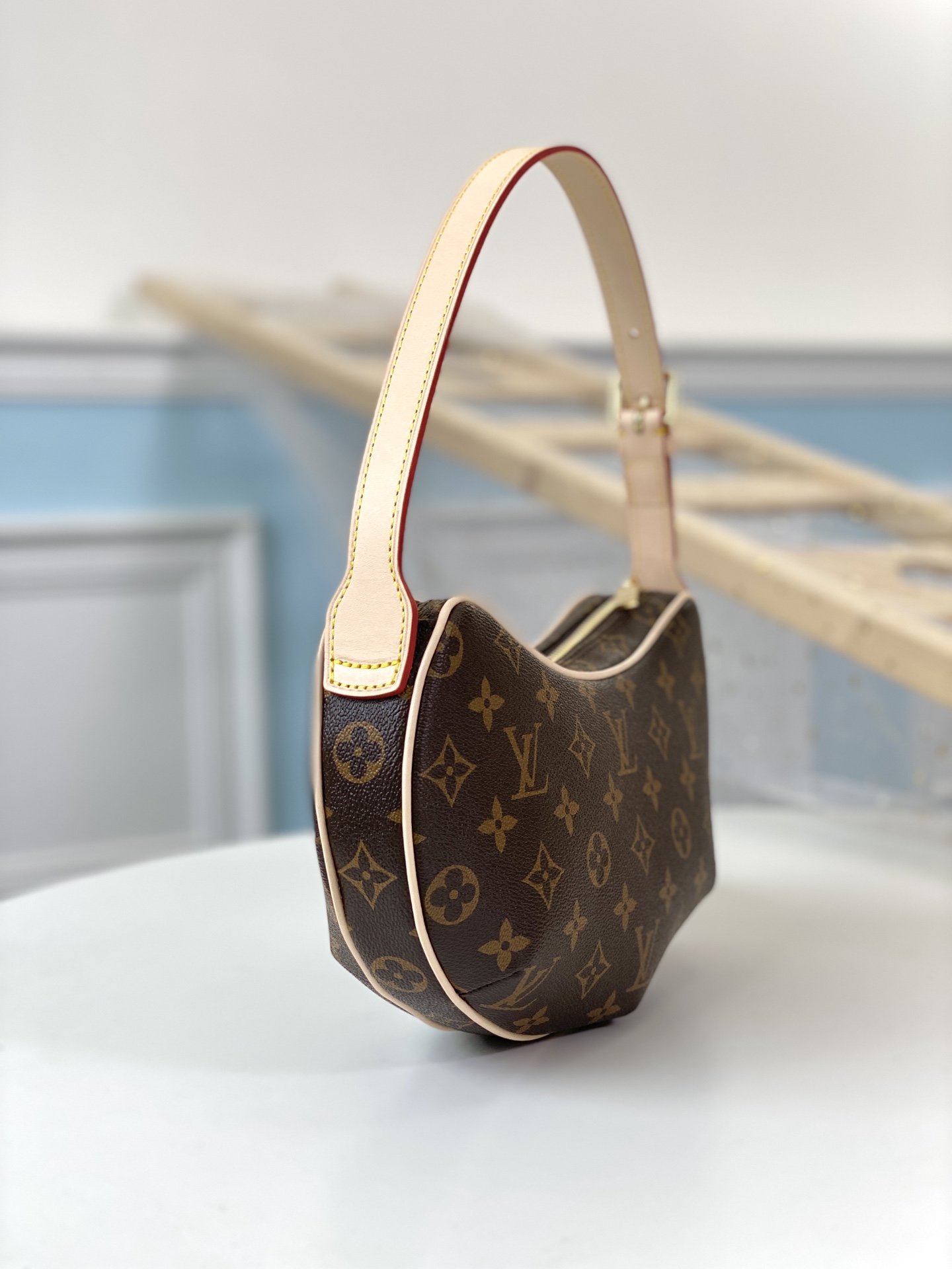 L0vis Vvtt0n Monogram Croissant GM Bag M51511