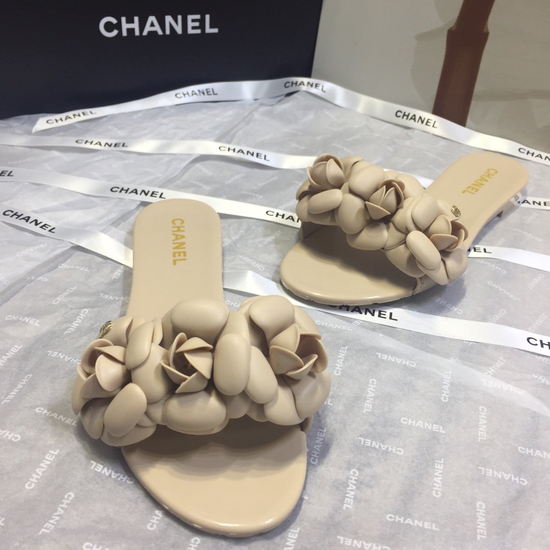 Ch**el Sandals beige