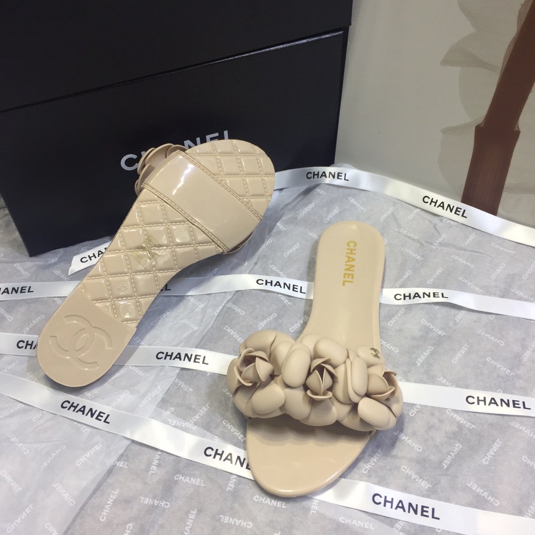 Ch**el Sandals beige