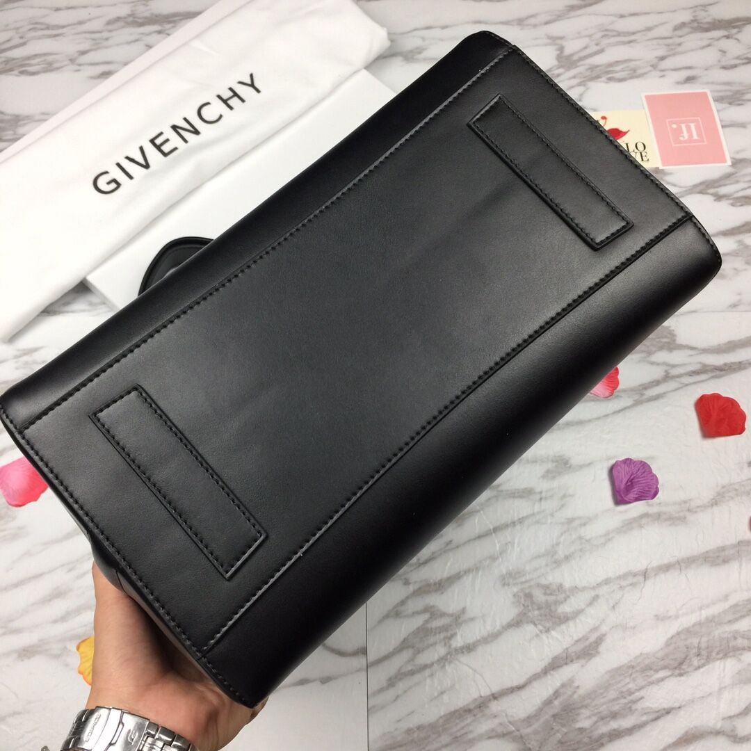 Givenchy Antigona Bag Black 33cm