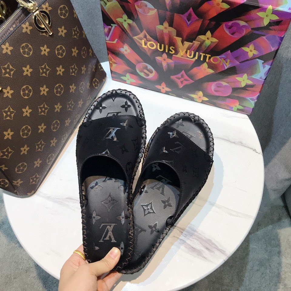 L0vis Vvtt0n Slipper 010
