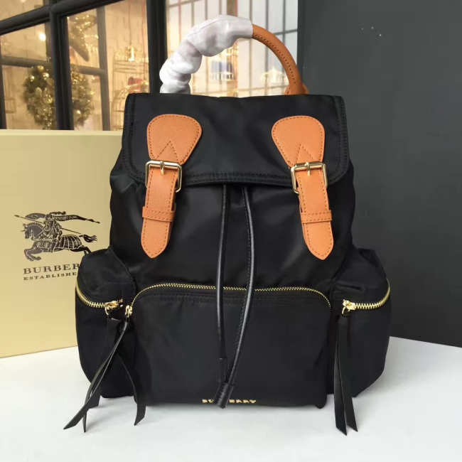 Bv*b*rry Backpack 33cm