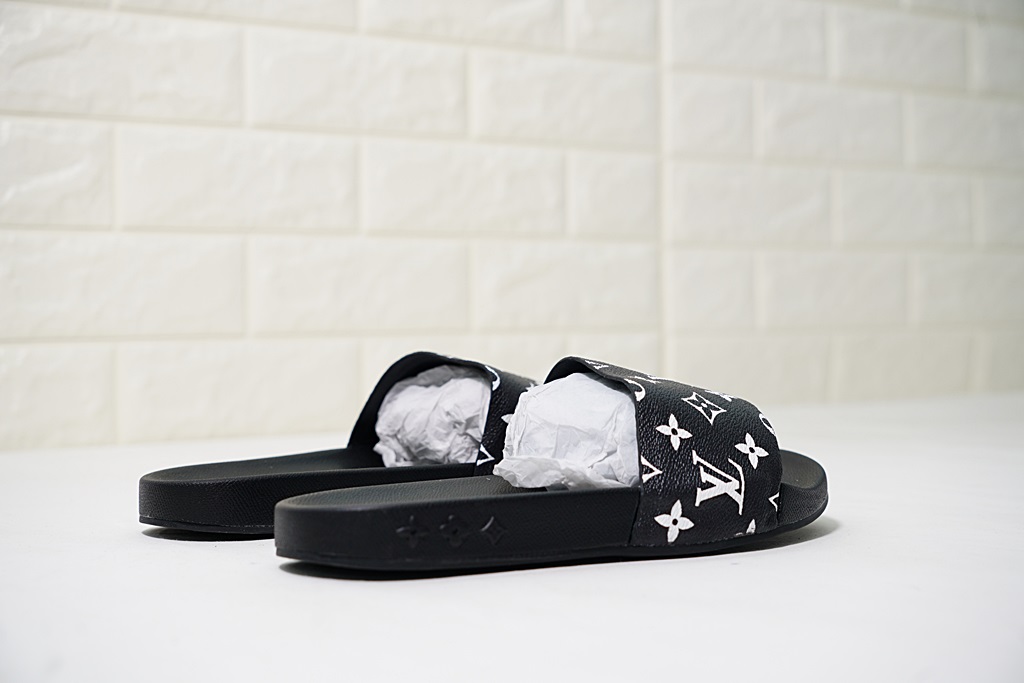 L0vis Vvtt0n Slipper 012