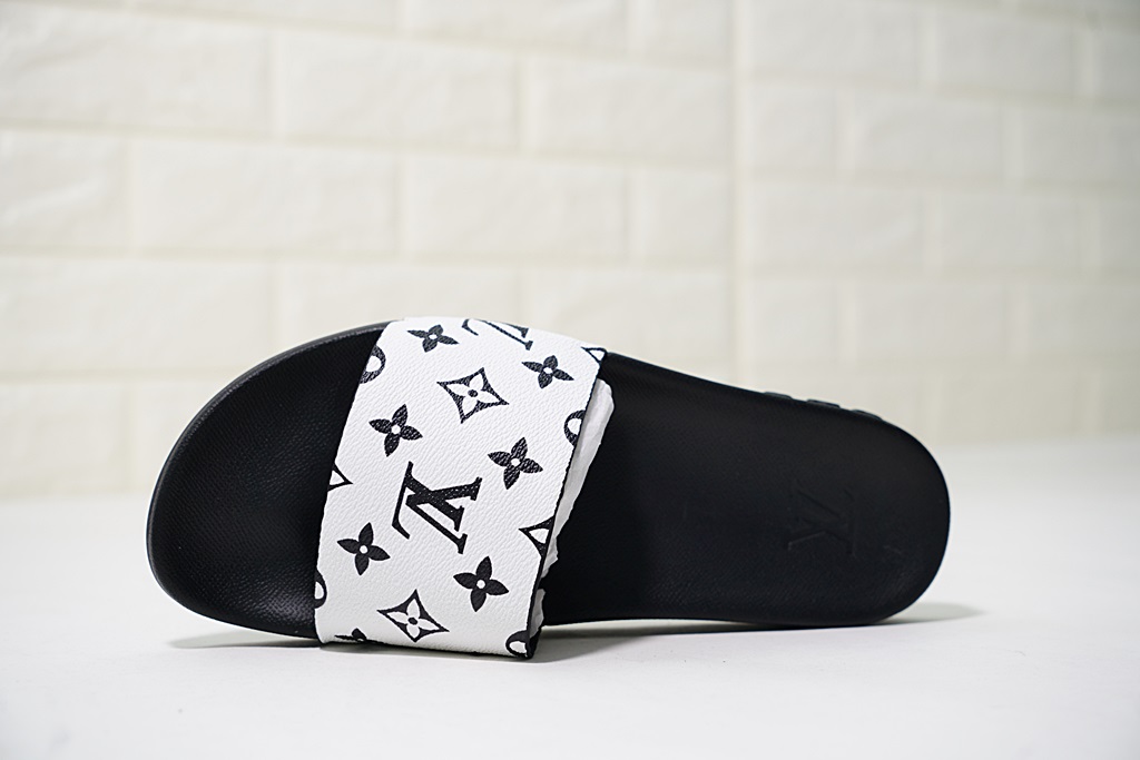 L0vis Vvtt0n Slipper 013
