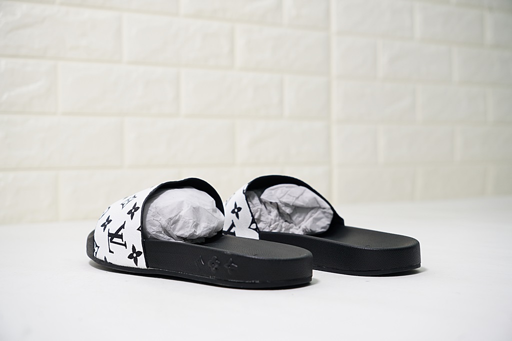 L0vis Vvtt0n Slipper 013