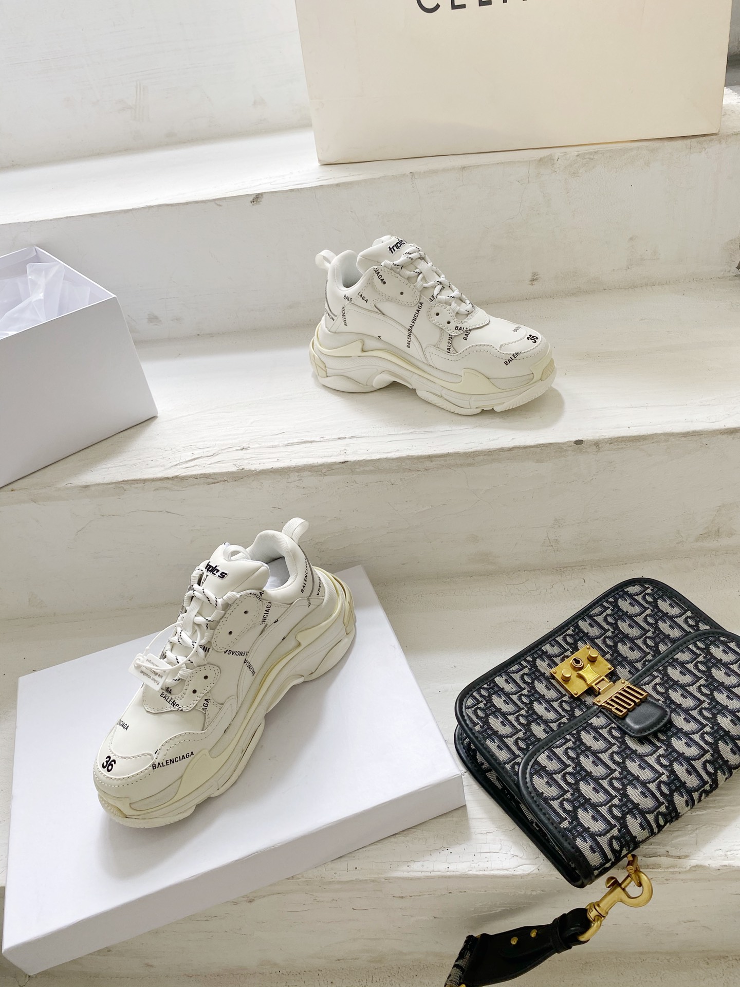 Ba1en*iaga Sneakers 002