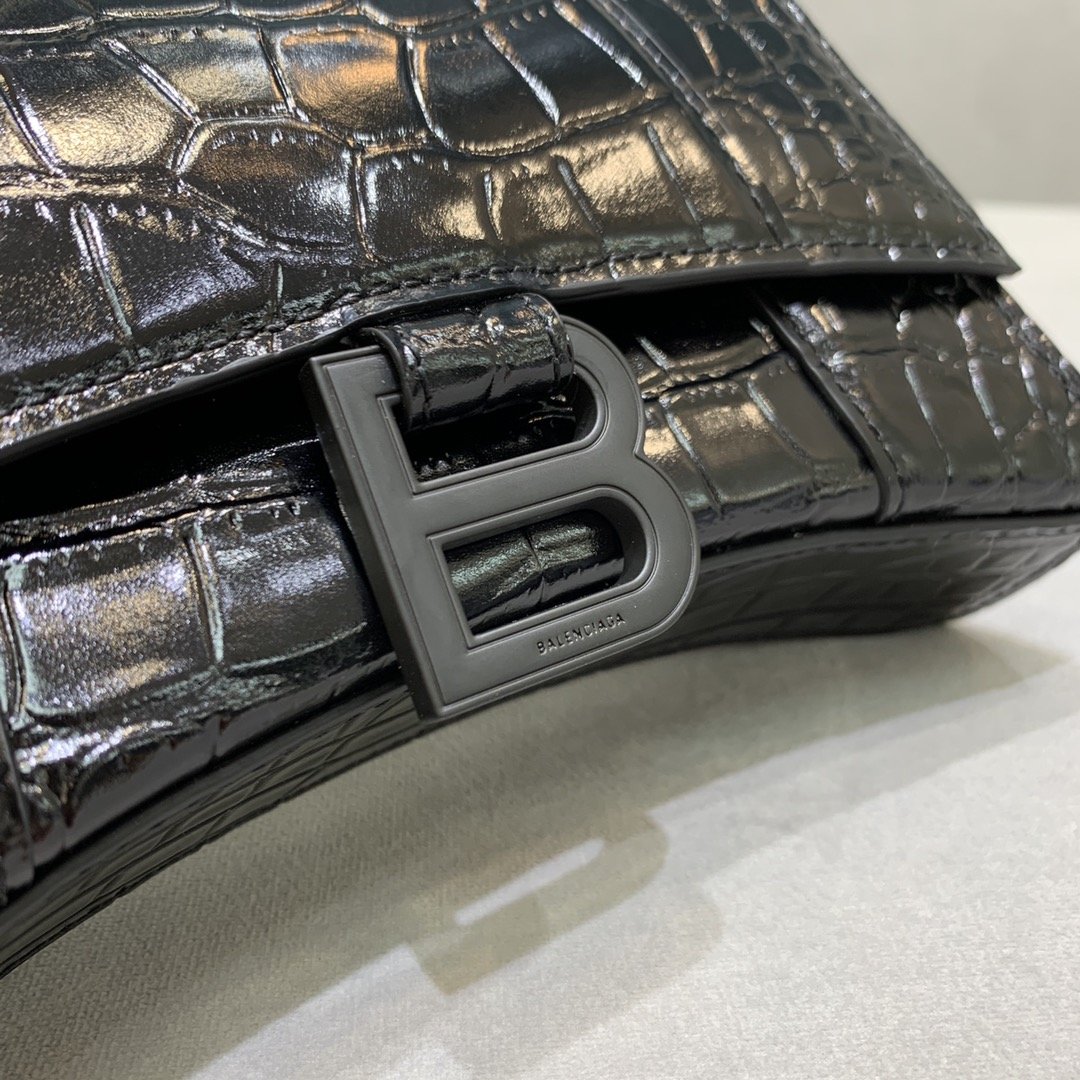 Ba1en*iaga Hourglass Bag 18cm