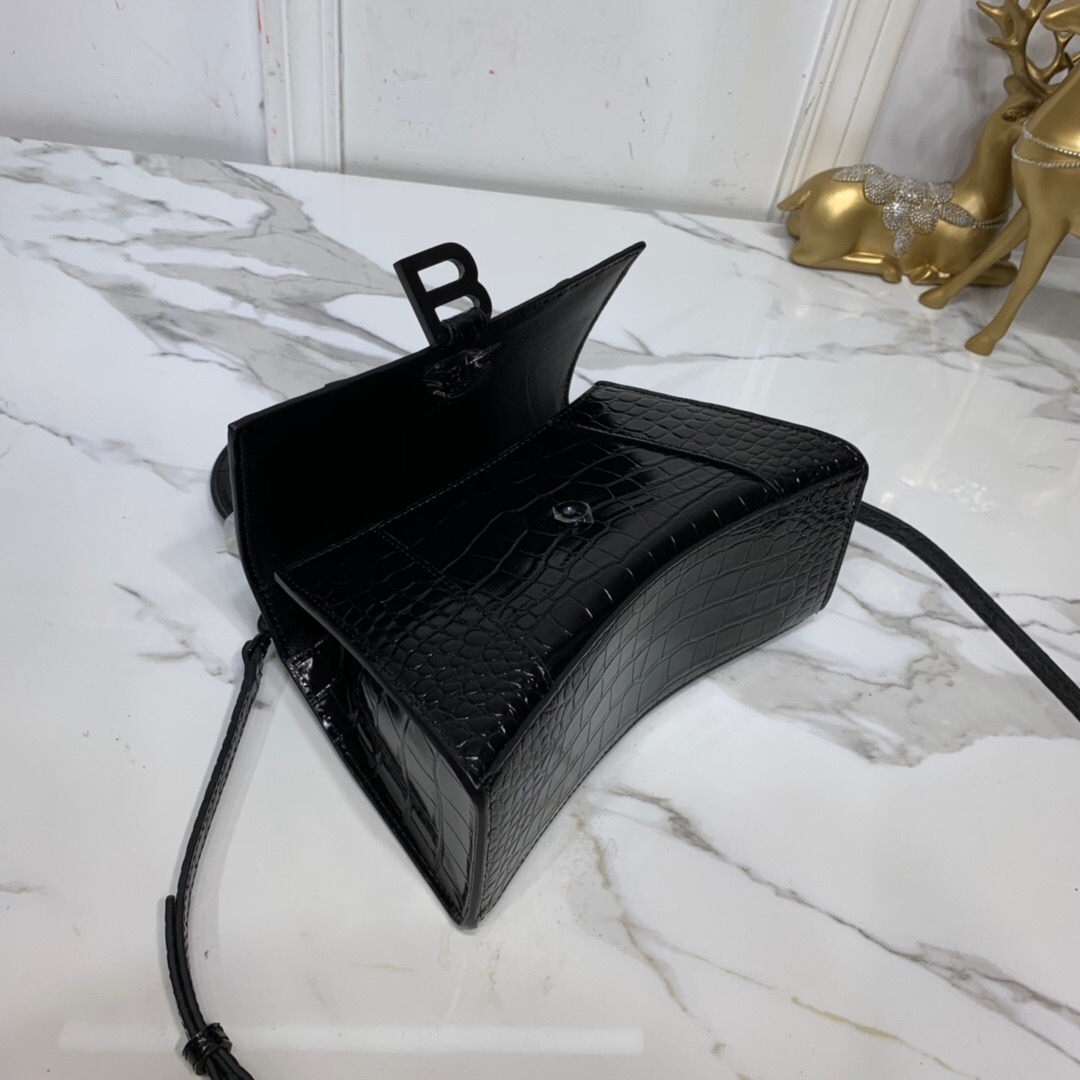 Ba1en*iaga Hourglass Bag 24cm Black