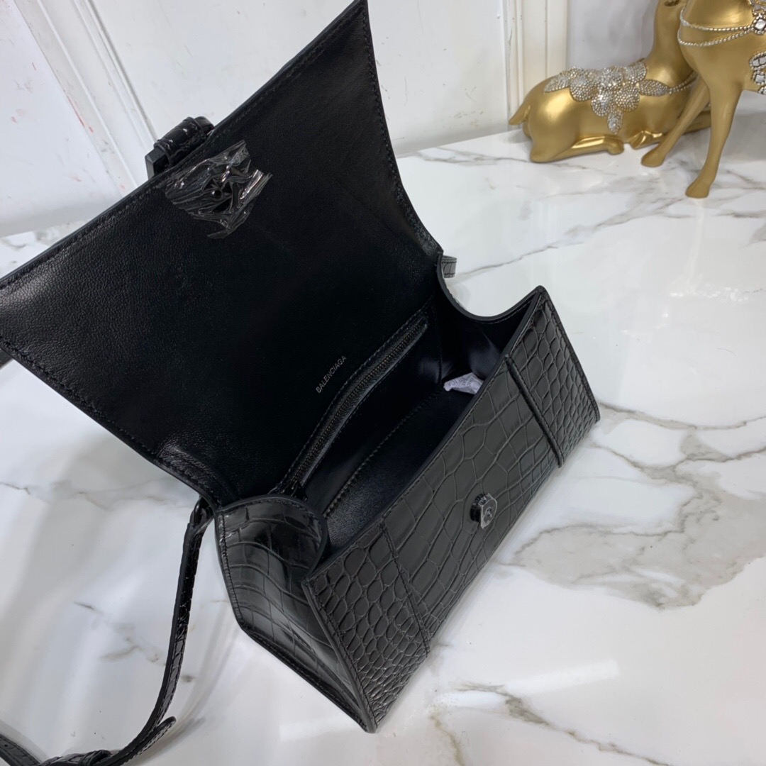 Ba1en*iaga Hourglass Bag 24cm Black
