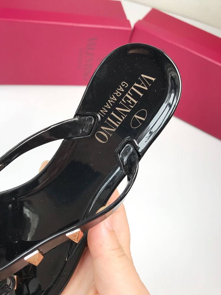Va1e*ntin0 Slipper