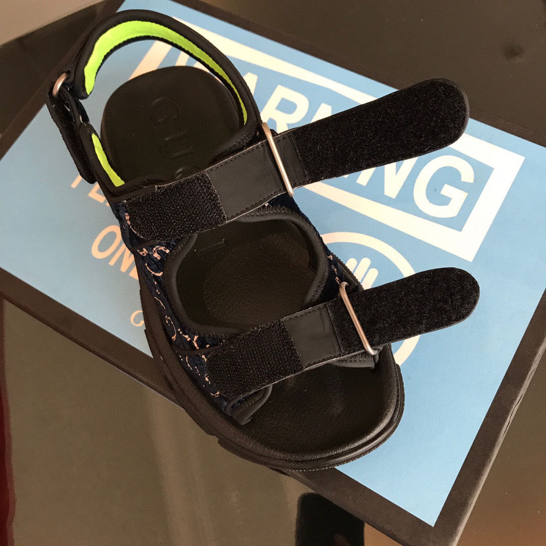 Gvc*1 Sandals 025