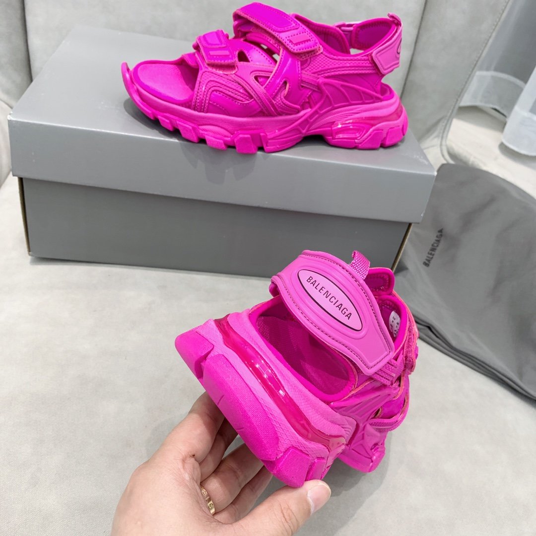 Ba1en*iaga Sandals 001