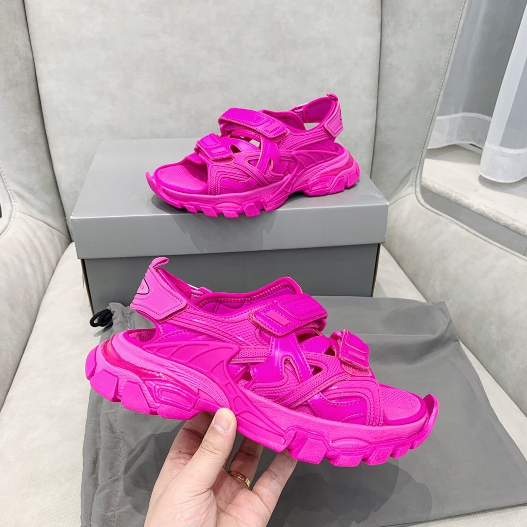 Ba1en*iaga Sandals 001