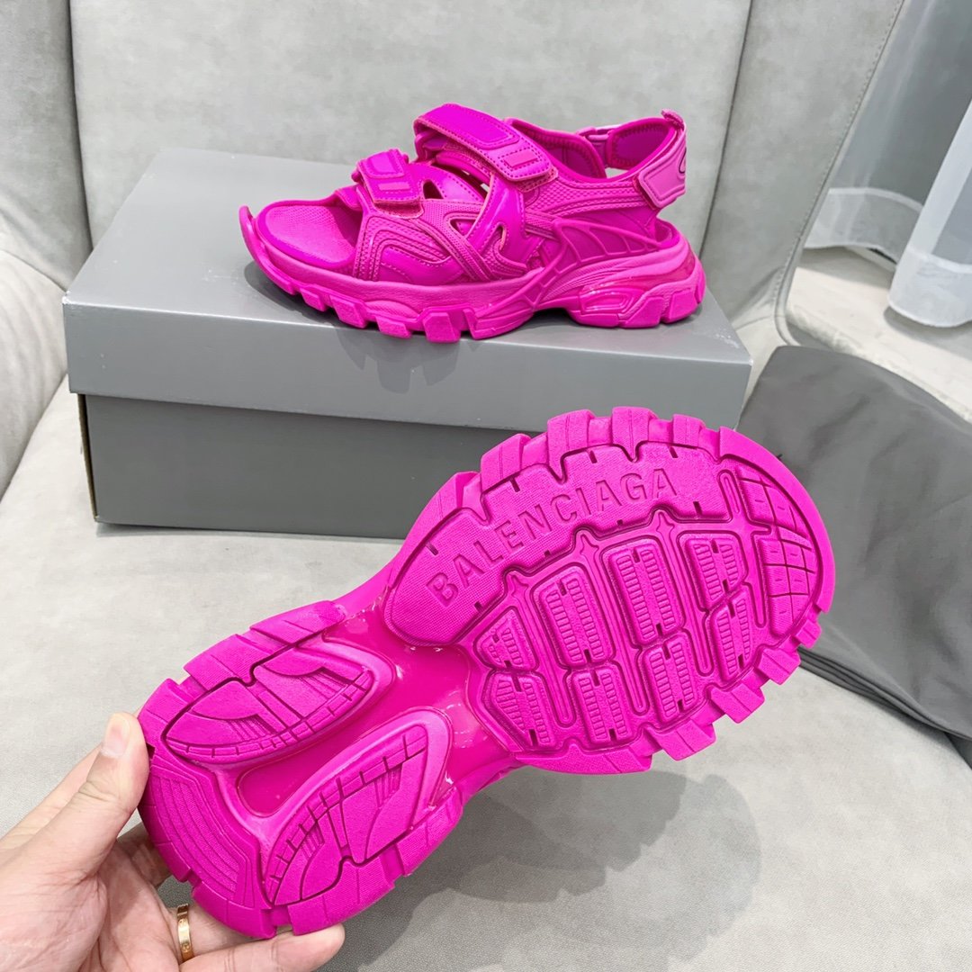 Ba1en*iaga Sandals 001