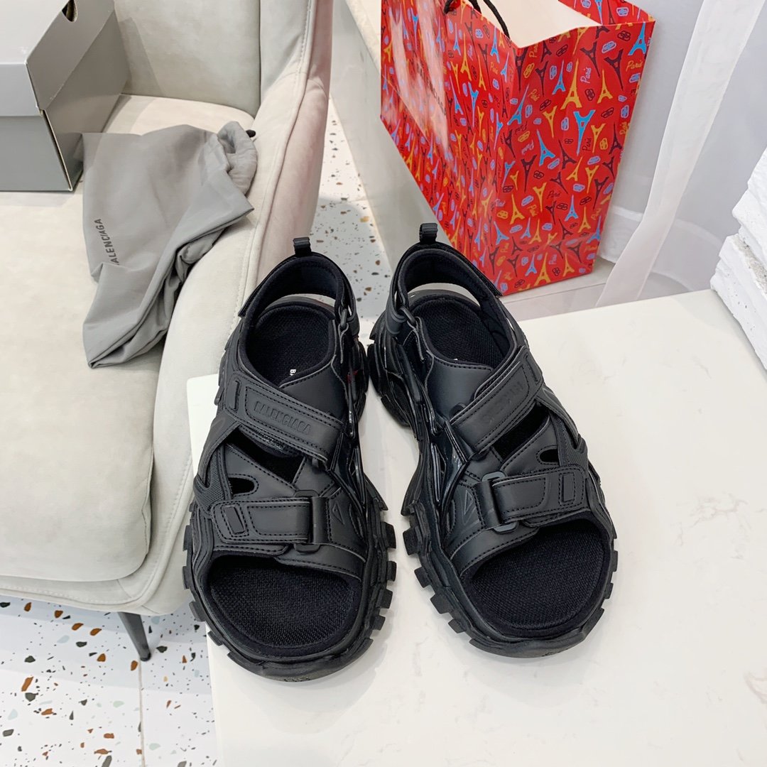 Ba1en*iaga Sandals 002