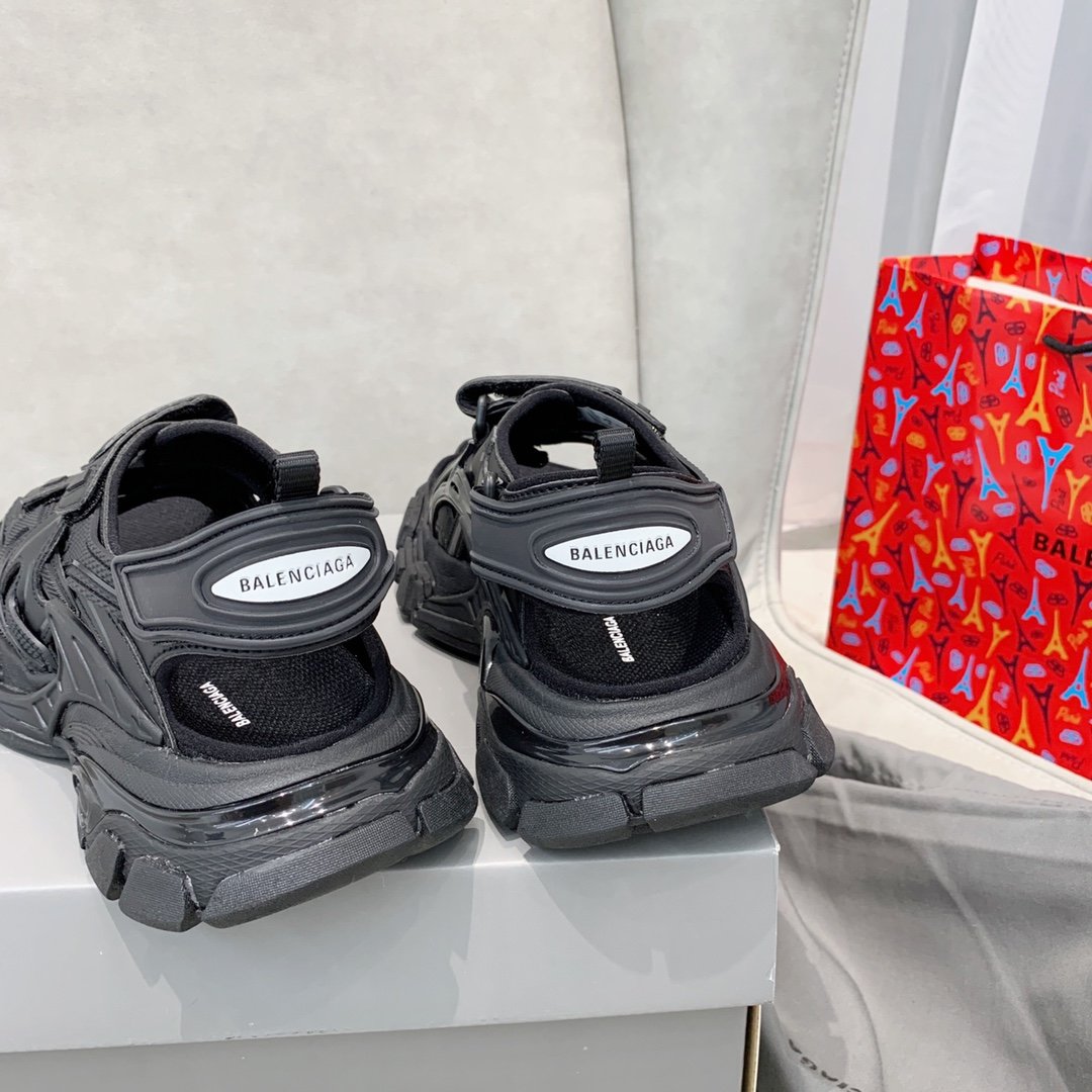 Ba1en*iaga Sandals 002