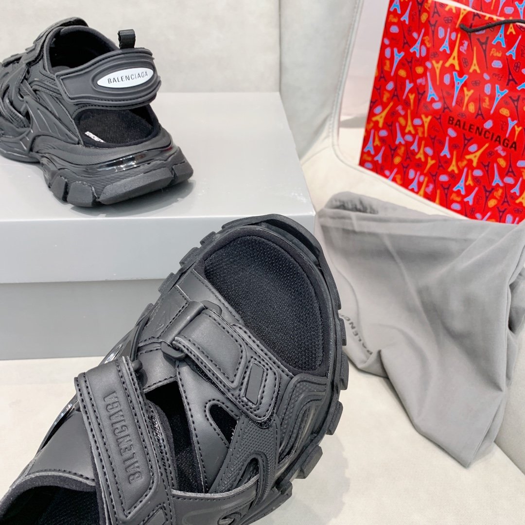 Ba1en*iaga Sandals 002