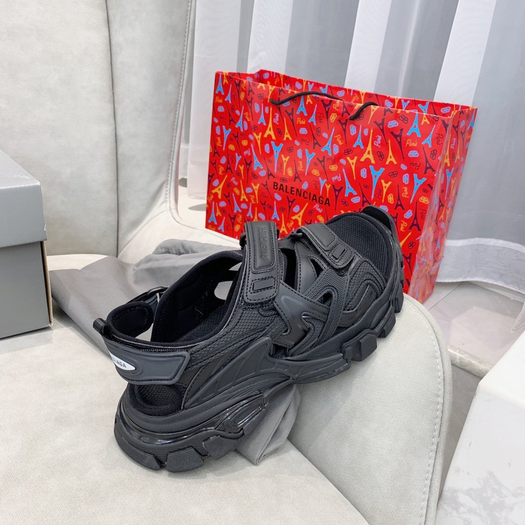 Ba1en*iaga Sandals 002