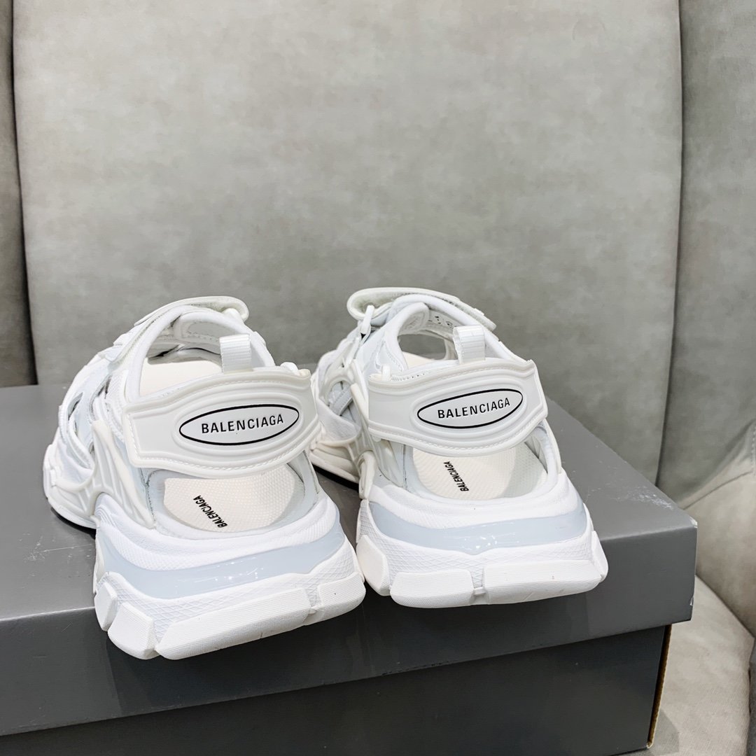 Ba1en*iaga Sandals 003