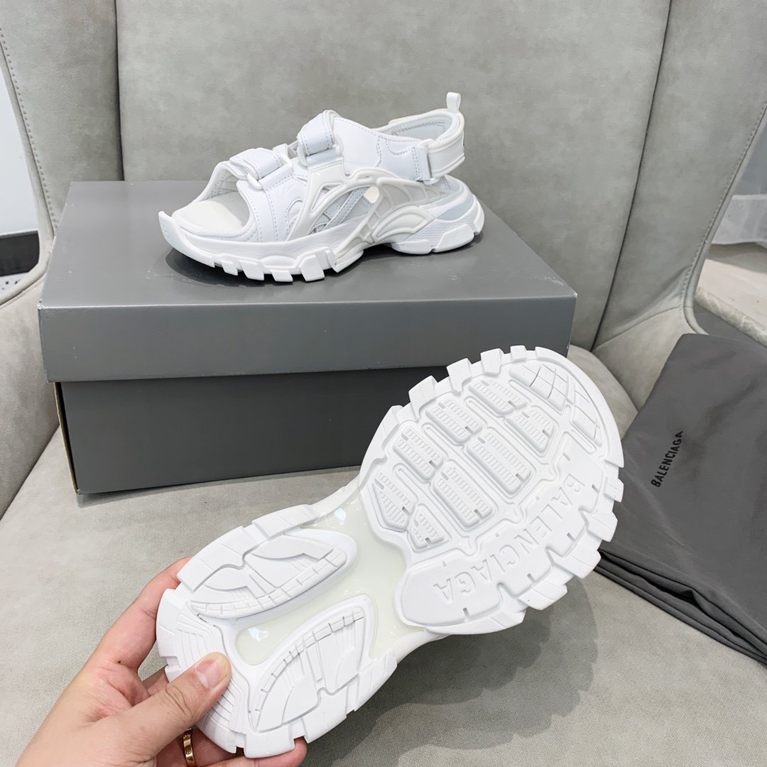 Ba1en*iaga Sandals 003