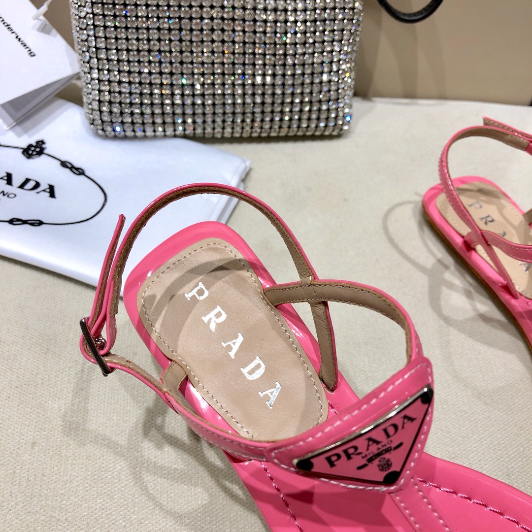 Pra*a Sandals 001