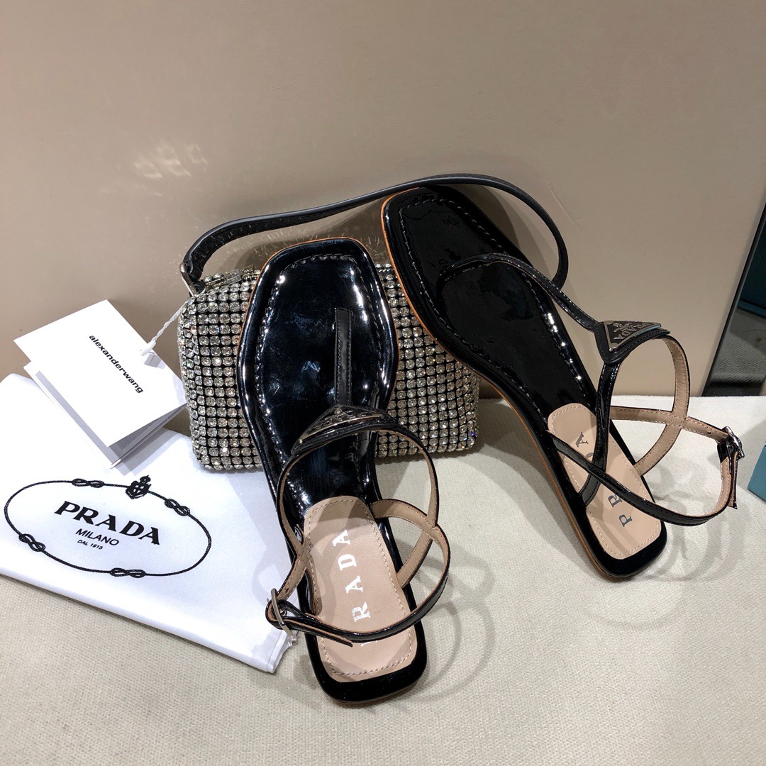 Pra*a Sandals 002