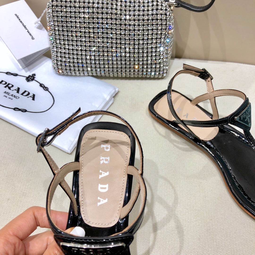 Pra*a Sandals 002
