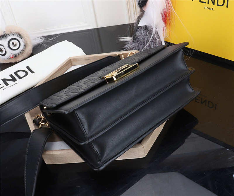 F**di Kan I bag 25cm 002