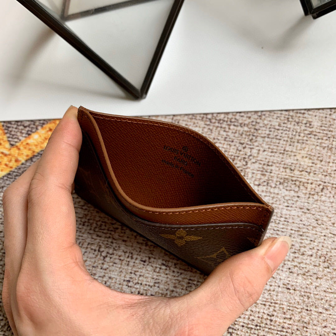 L0vis Vvtt0n wallet M61733