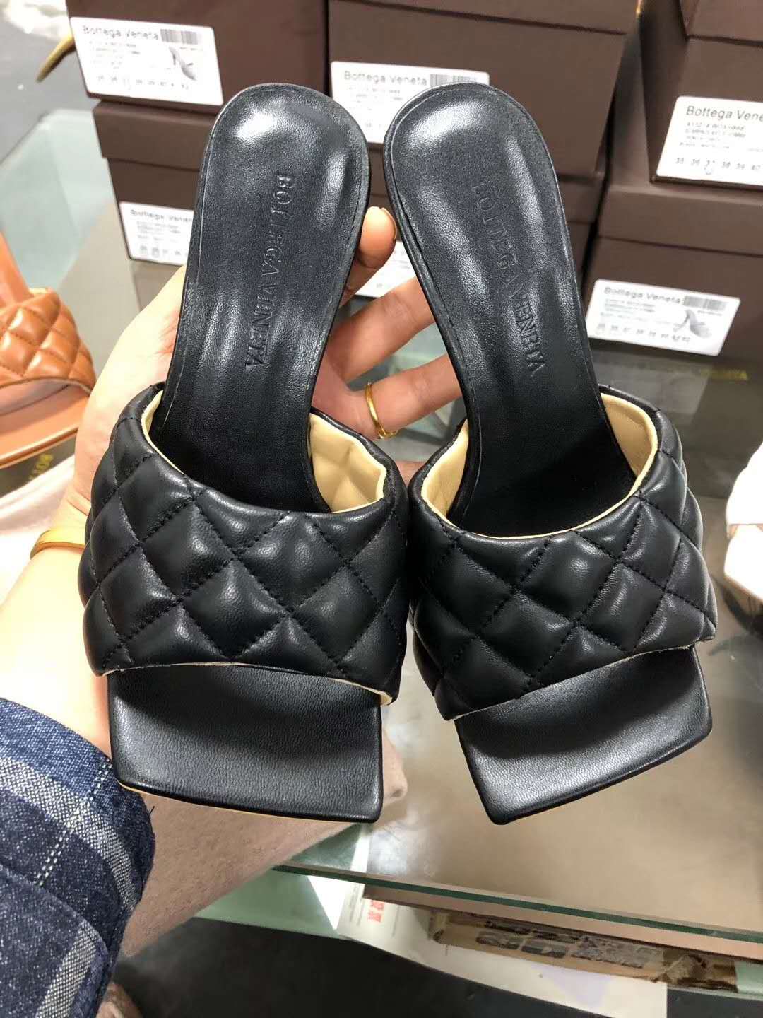 B0tt*ga Ven*ta Sandals 002