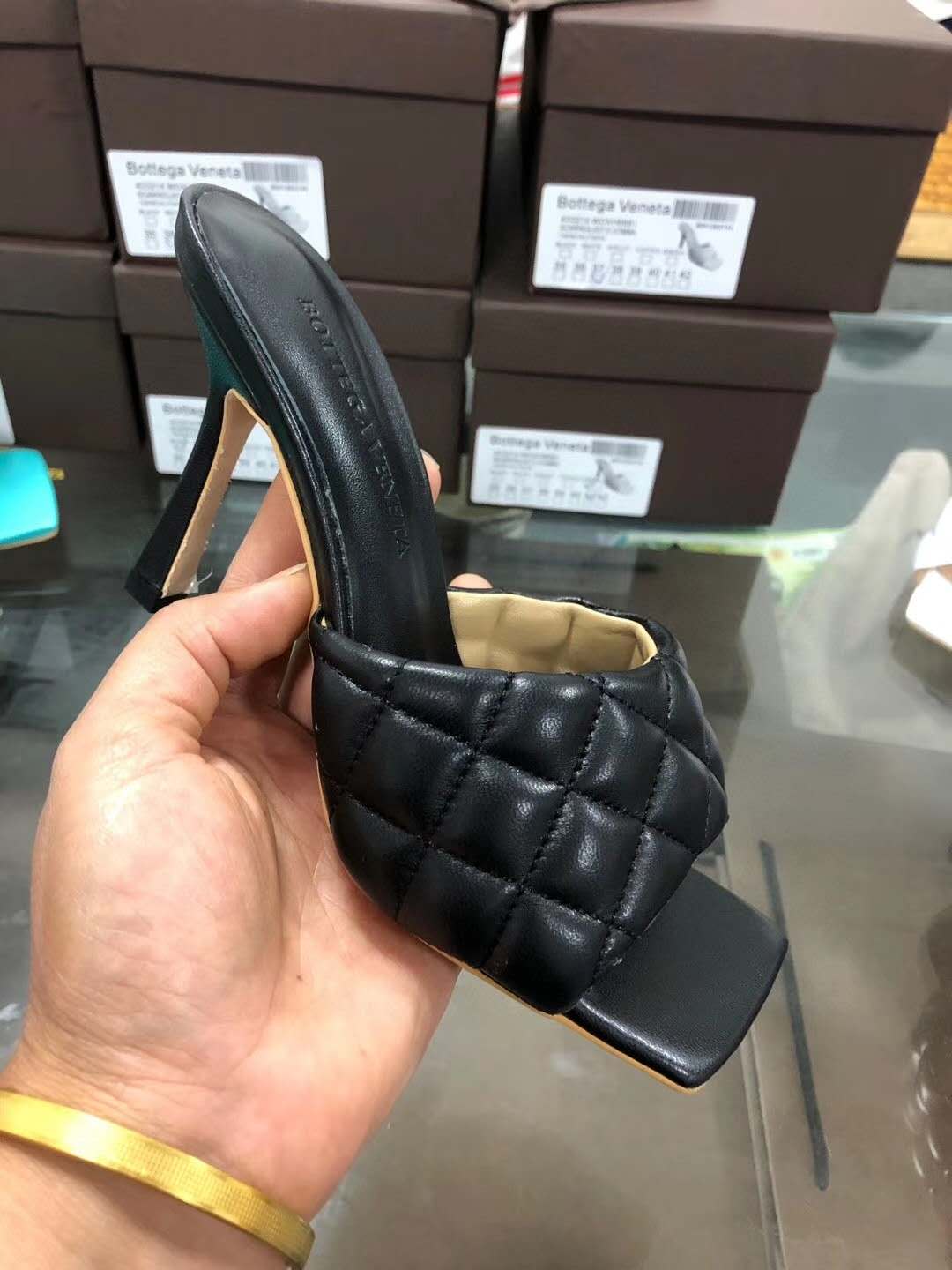 B0tt*ga Ven*ta Sandals 002