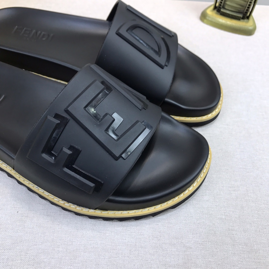 F**di Slipper