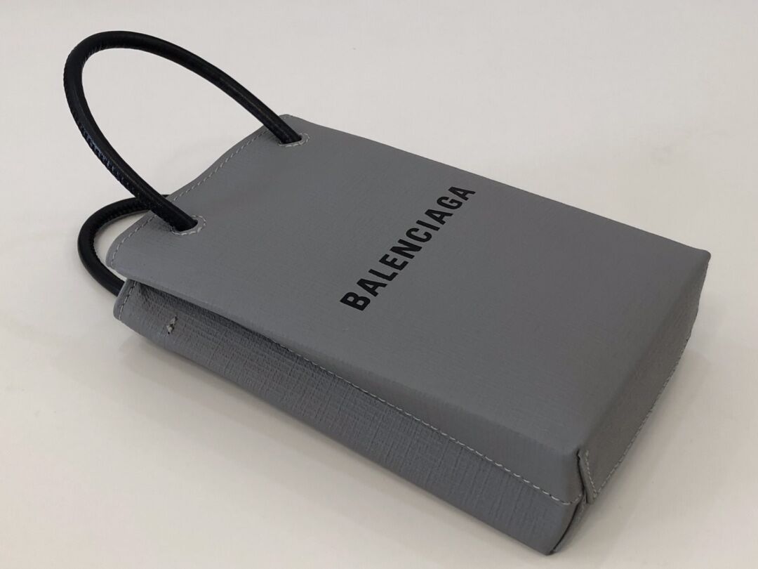 Ba1en*iaga shoulder bag