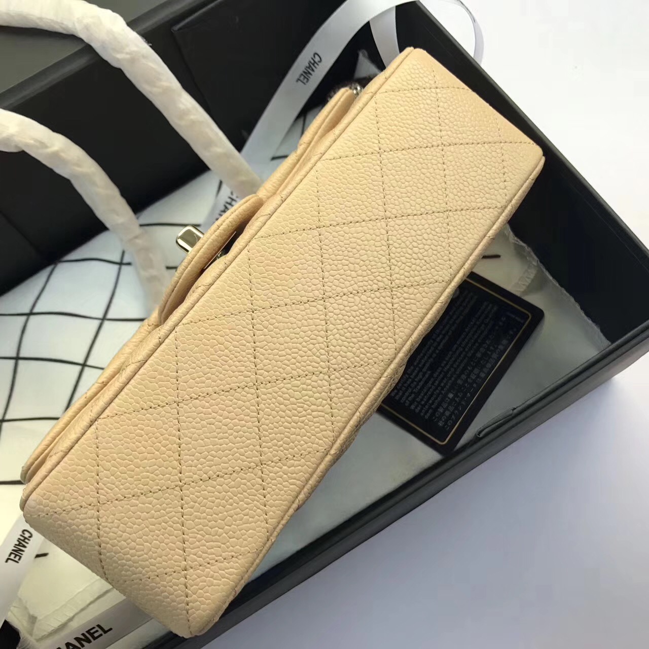 Ch**el Flap bag caviar 20cm