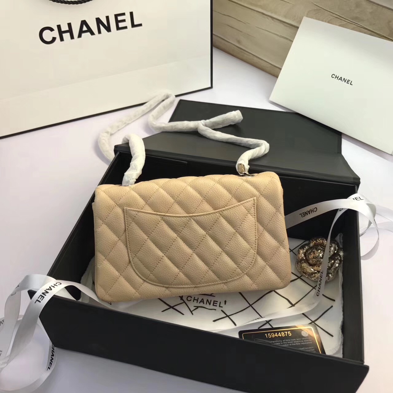 Ch**el Flap bag caviar 20cm Silver