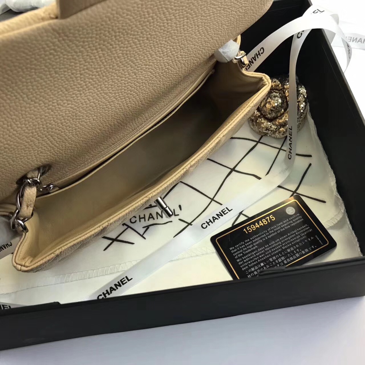 Ch**el Flap bag caviar 20cm Silver