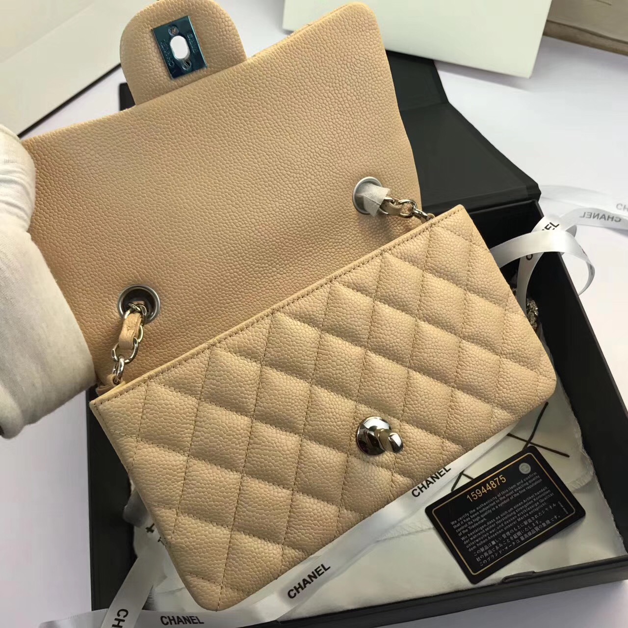 Ch**el Flap bag caviar 20cm Silver