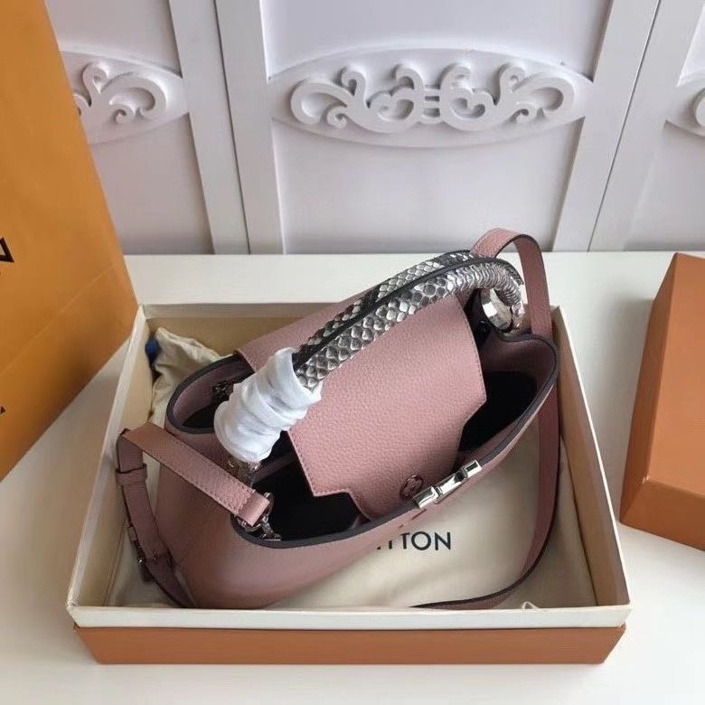 LV Capucines PM
