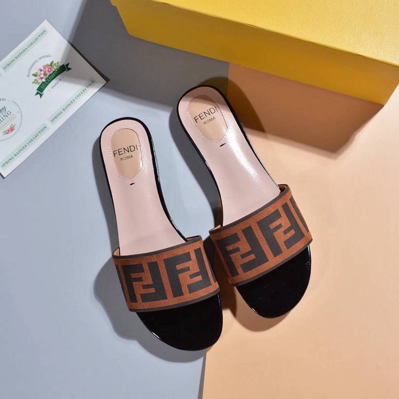 F**di Slipper 001