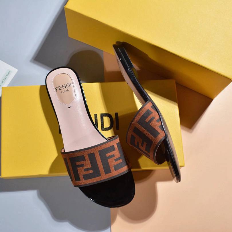 F**di Slipper 001