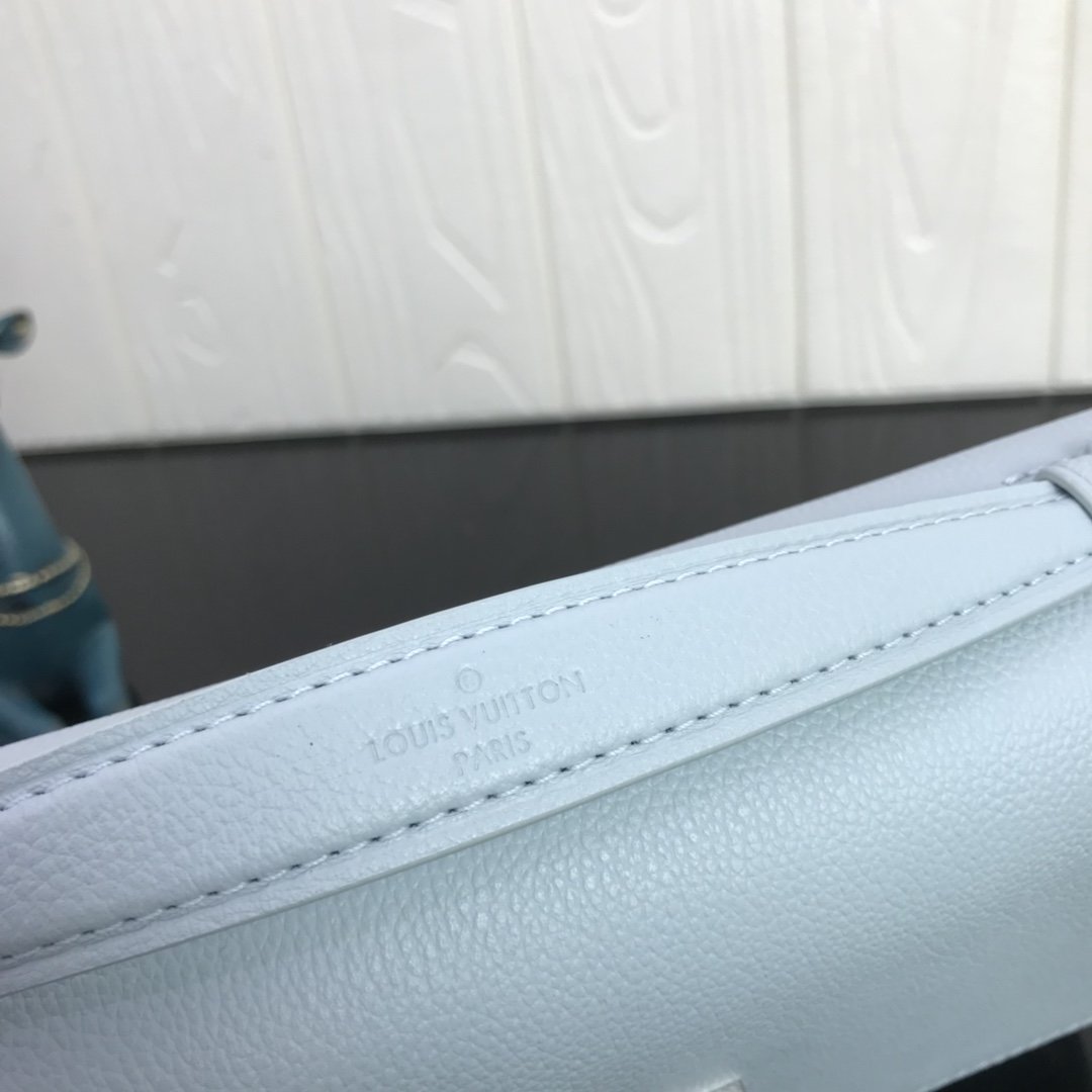 L0vis Vvtt0n Lockme Clutch Bag M56087
