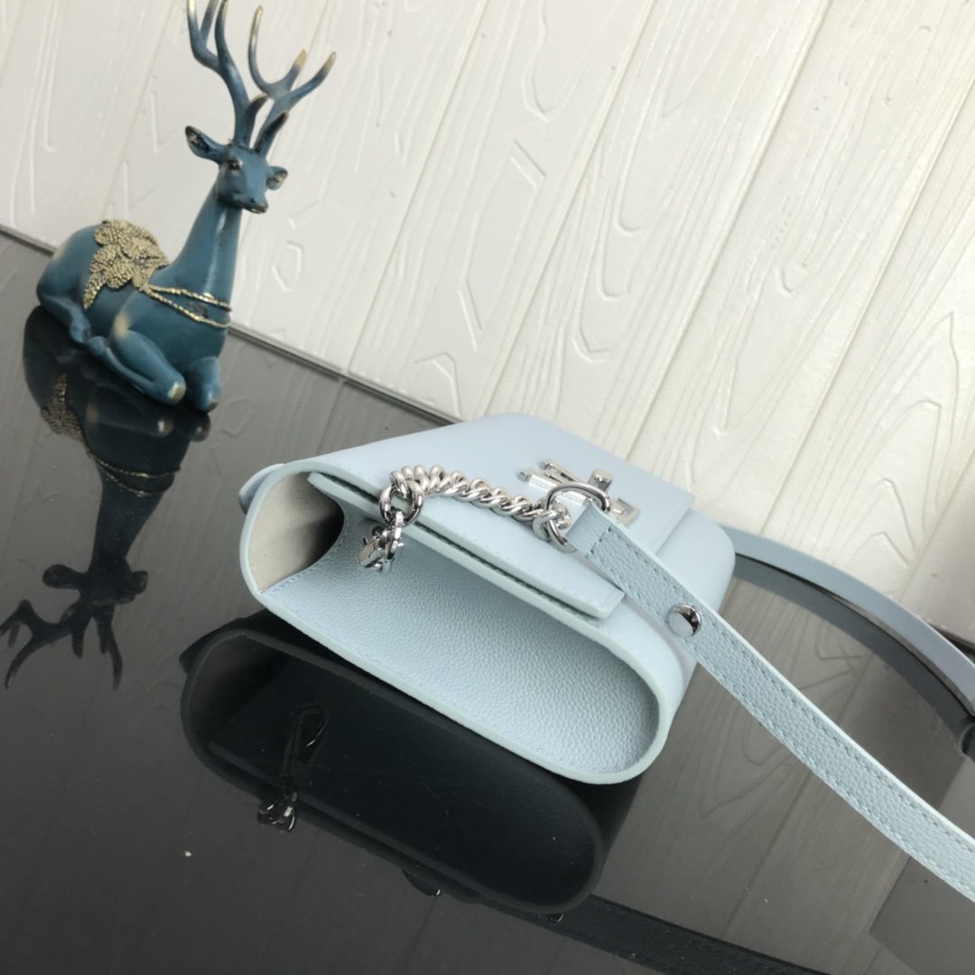 L0vis Vvtt0n Lockme Clutch Bag M56087